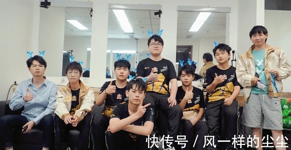 挥让人感到 挥让人感到