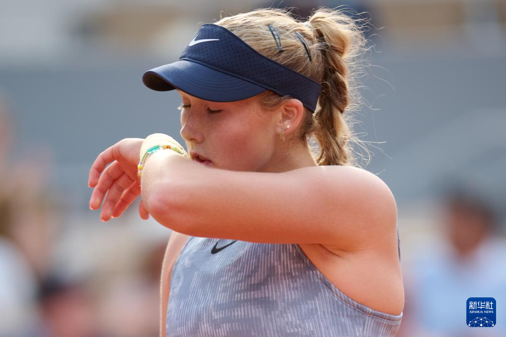 伺机而动 伺机而动